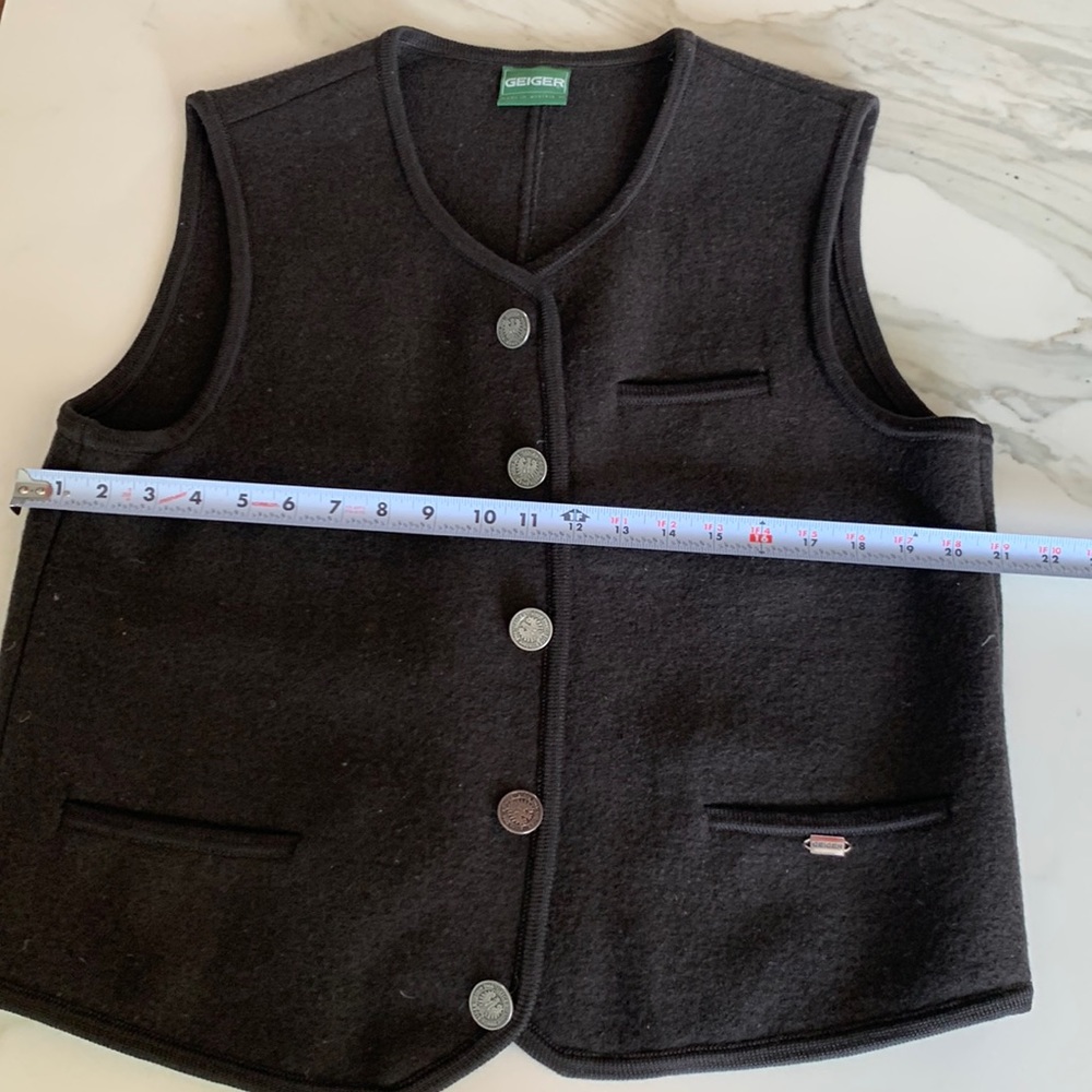 Geiger of Austria-beautiful Mens wool vest.